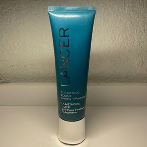 Polish : Sensitive- Dehydrated Skin